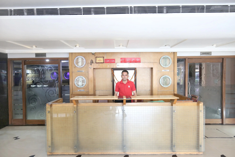 Hotel Aaditya Majha Continental by OYO Rooms