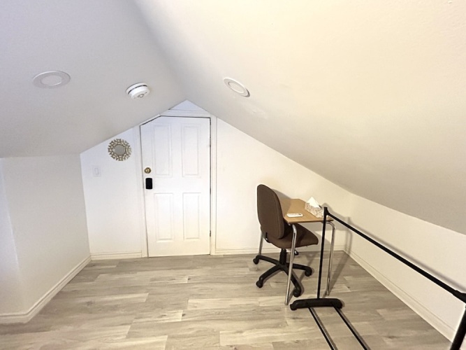 Standard Double Basement room