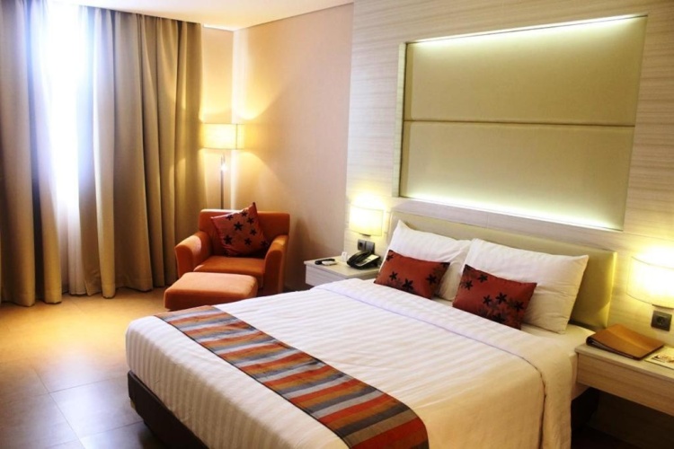 Deluxe Double room with city view