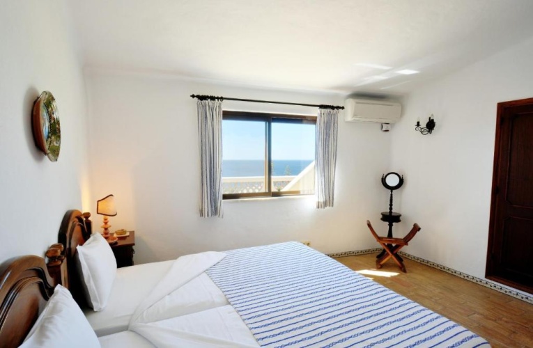 2 Bedrooms Bungalow