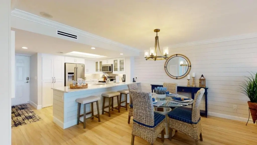2 Bedrooms Apartment