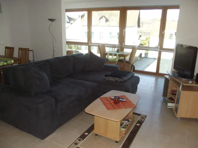 1 Bedroom Standard Family room with river view