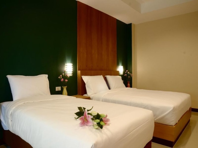 2 Bedrooms Standard Single room with city view