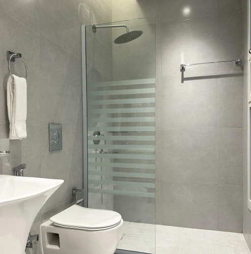 3 Bedrooms Apartment