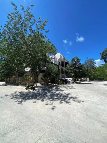 Great 3 Bedroom Apartment and Private Pool!