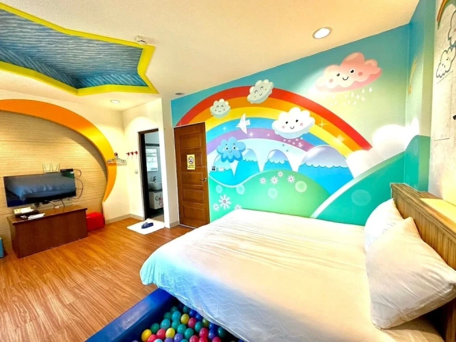 Standard Quadruple Family room