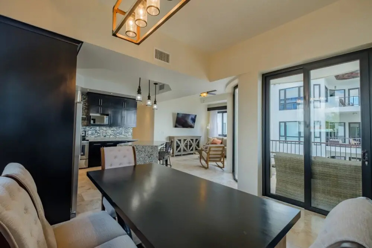 Diamante Beachfront Suites