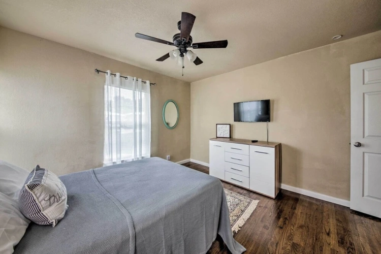 3 Bedrooms Cottage