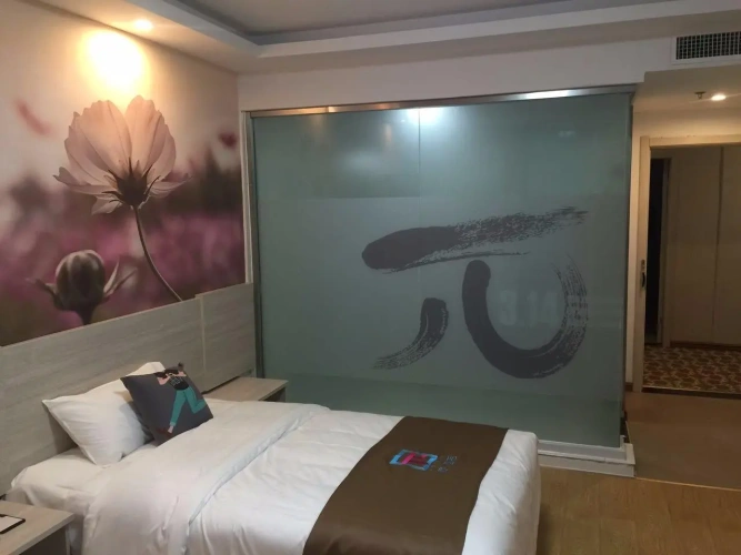Standard Double room with city view