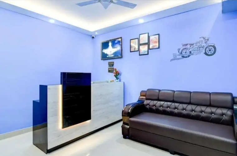 Goroomgo Dutta Residency Premium