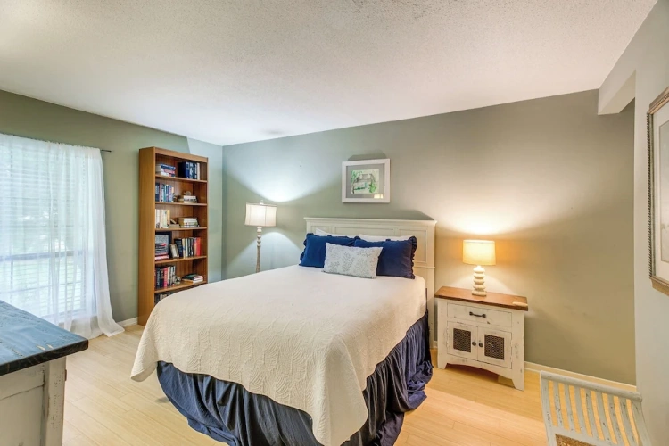 3 Bedrooms Apartment
