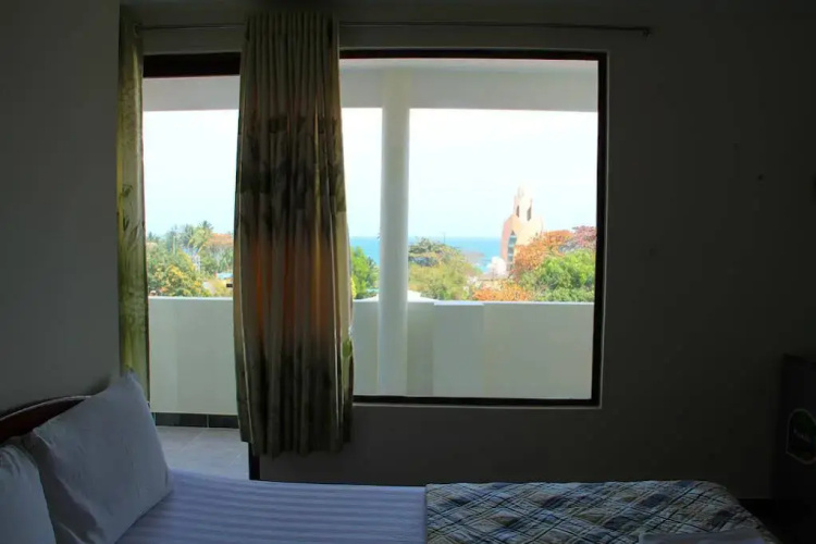 Hanhcafe Hotel