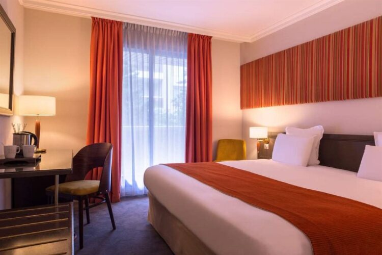 Hotel Paris BoulogneOver view