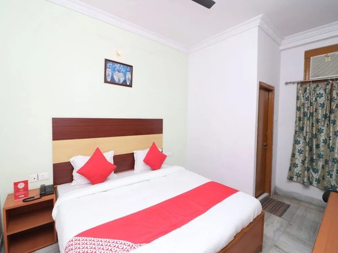 OYO 14898 Hotel Dwarika