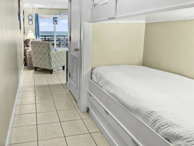 Leeward Ii-3-front Row 1 Bedroom Condo by RedAwning