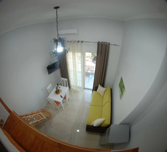 Crown Deluxe Apartments