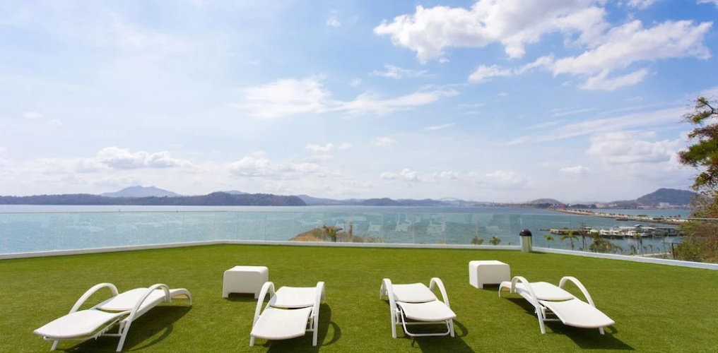 Naos Luxury Rents