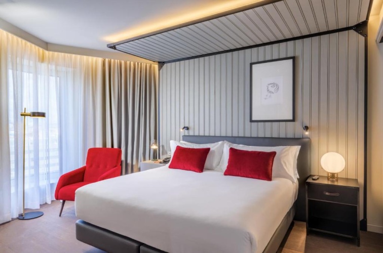 1 Bedroom Double Suite with city view