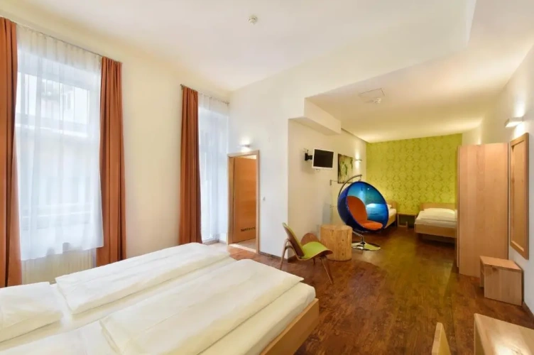 Classic Quadruple room