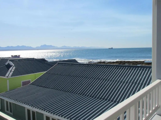 Point Village Accommodation - Alista