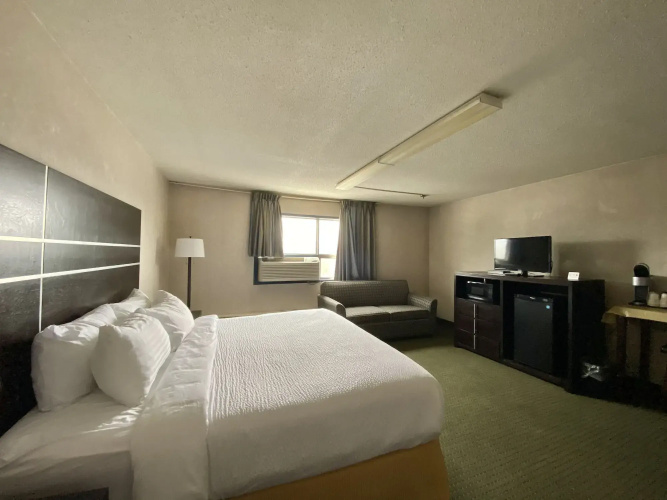 Ramada by Wyndham Whitecourt