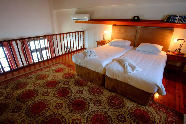 Erietta Suites