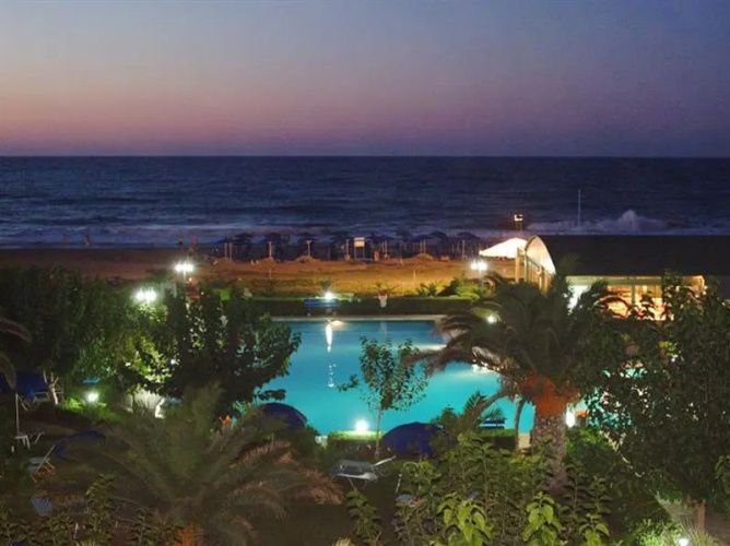Marinos Beach Apartments