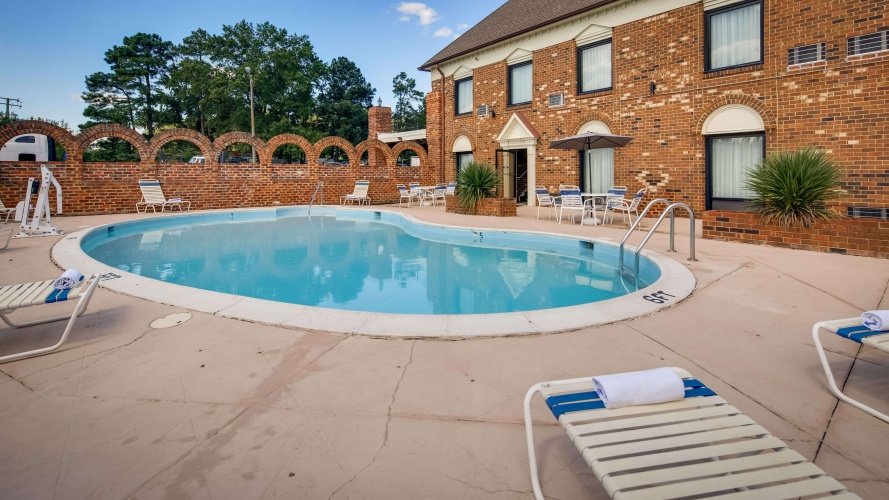 Best Western Plus Governor's Inn photo 14
