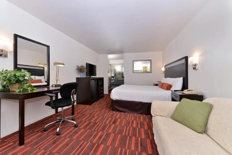 Standard Quadruple room with balcony