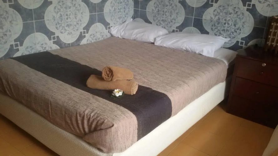 Hotel Welcome Everybody