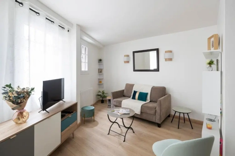 2 Bedrooms Apartment