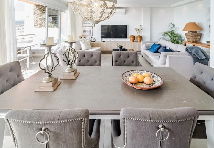 3 Bedrooms Apartment with balcony
