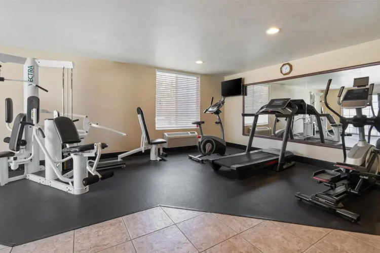 Best Western Plus John Jay Inn & Suites