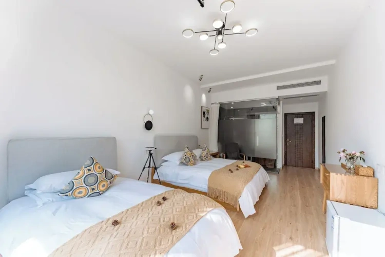 Standard Twin Family room with balcony