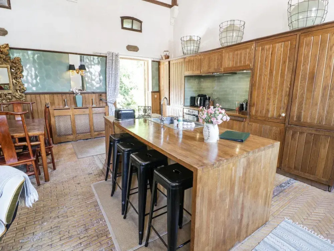 Chetwynd Lodge