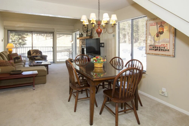 St. Anton Street View 2-bedroom Condo w/ Full Kitchen