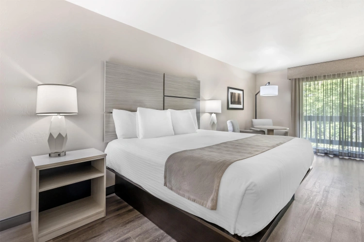 Standard Double room with balcony