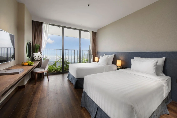 Premier Twin room with ocean view