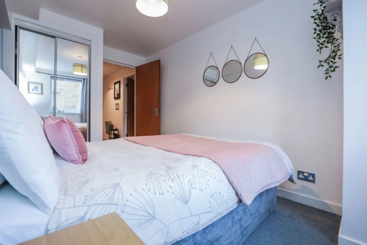 Winter Break in Old Town Apartment Near Castle