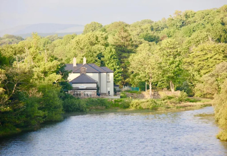 Riverside House