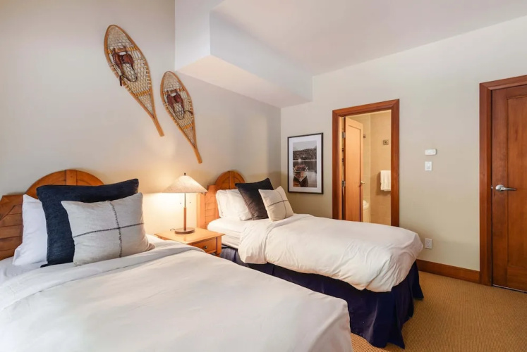 Harmony Chalet At Montebello - Whistler