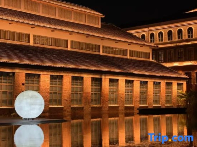 Nanshe Bieyuan Homestay (Taoxichuan Cultural and Creative Street)