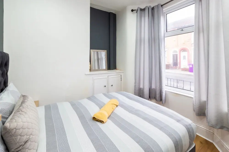 Lush Apartments 4 Bedroom House - Gilroy