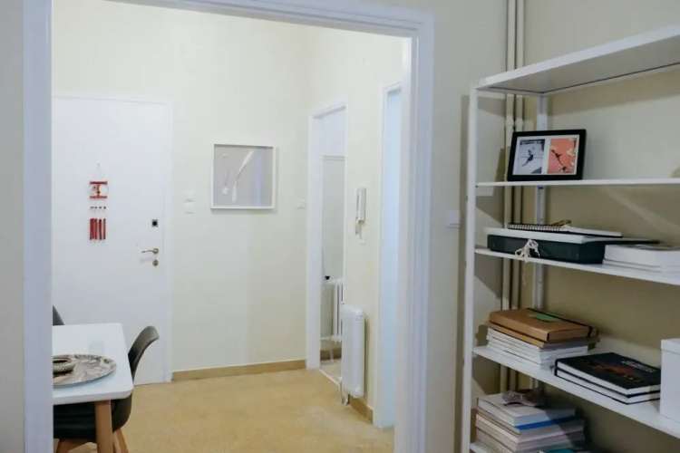Newly Renovated Athenian Apt