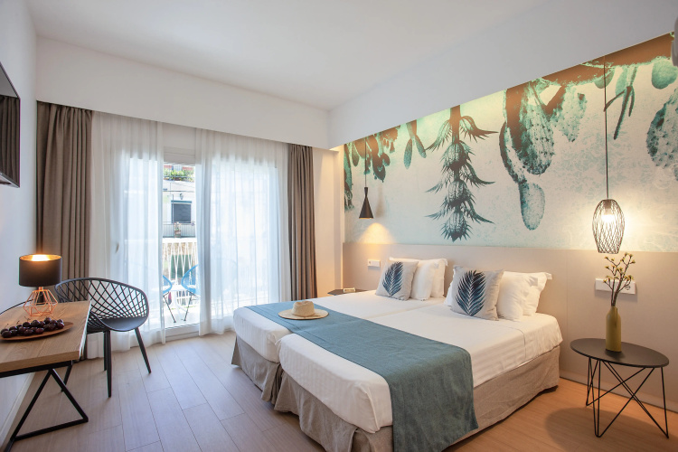 Hotel Tora