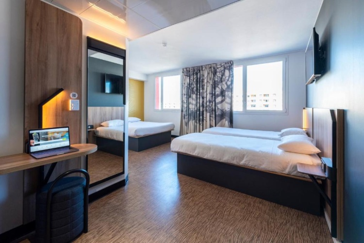 Quadruple room