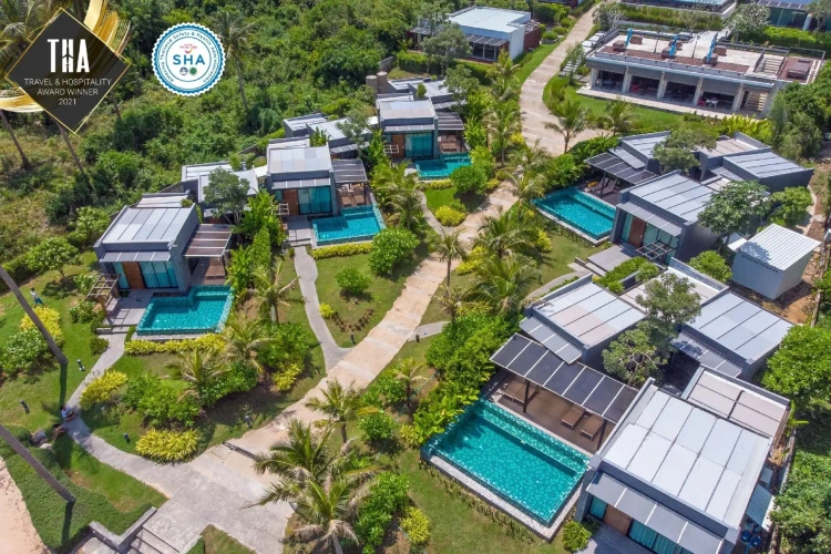 Premier Villa beachfront