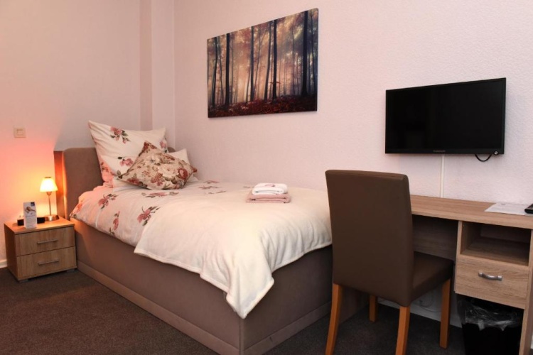 Standard Single room