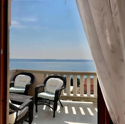 3 Bedrooms Apartment with view