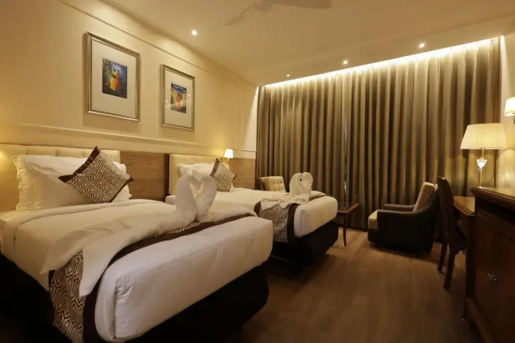 Hotel Aashray Inn